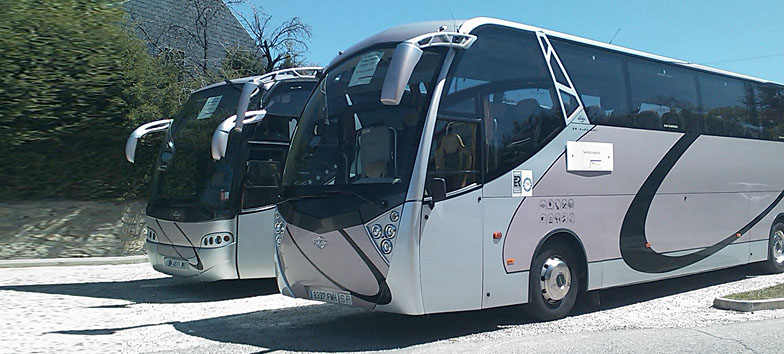 Dos autocares de Francisco Heras en la Sierra de Guadarrama